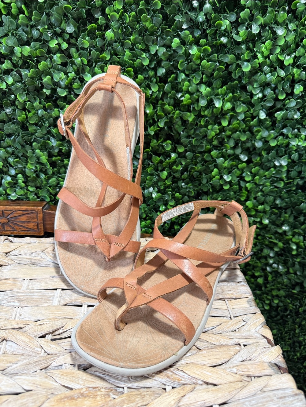 Merrell Women's Brown Strappy Toe-Ring Sandals